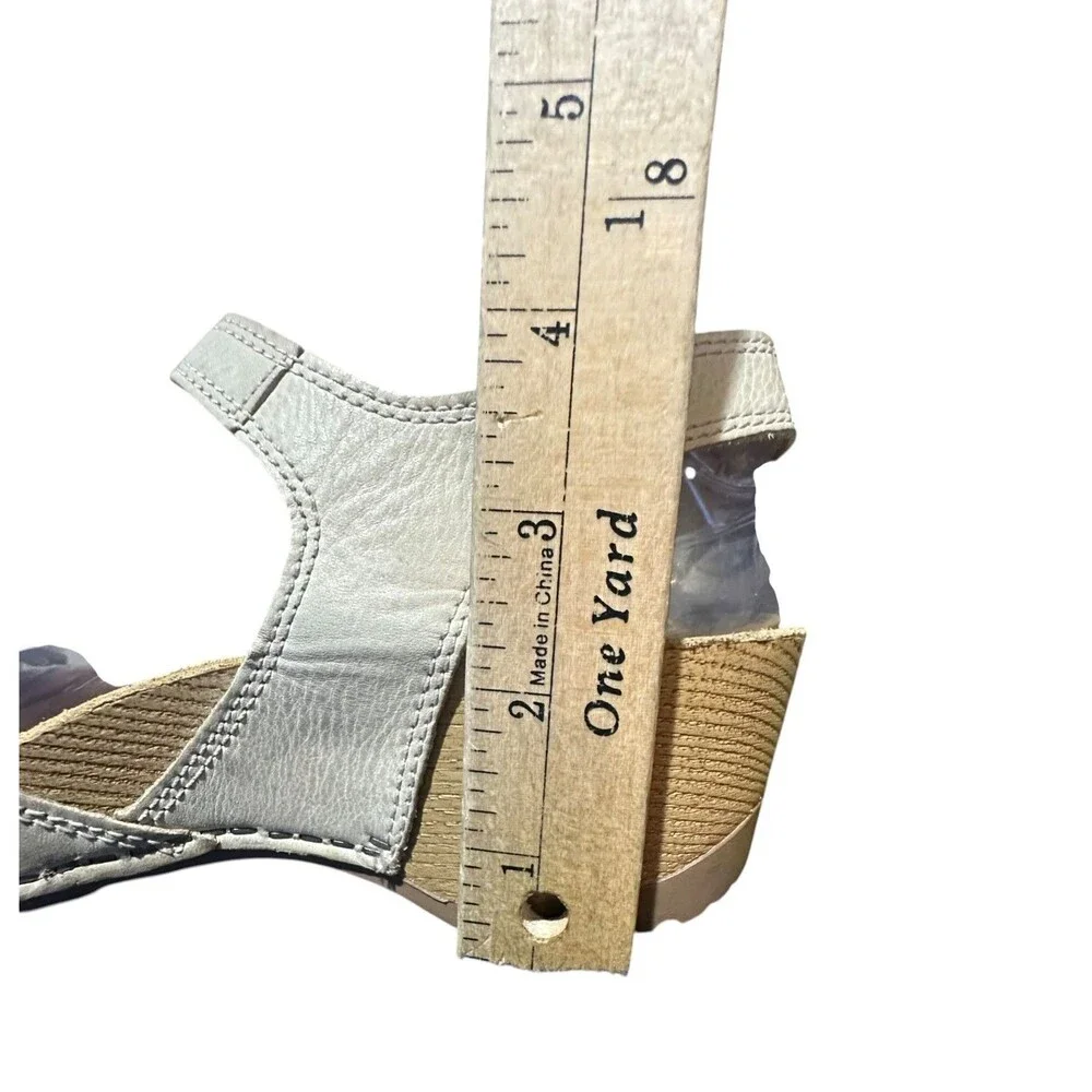 Dansko Tricia Wedge Sandals Sz EU 40 US 9.5 Biege Hook & Loop Closure Boho Y2K